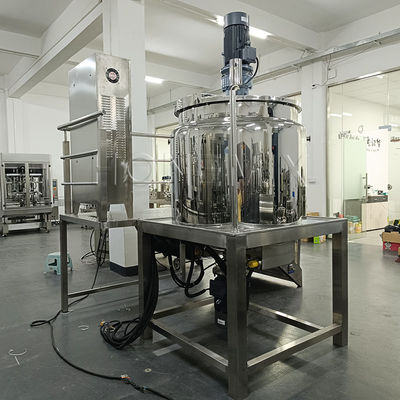 Verplaatsbare machine voor het mengen van vloeistoffen met wasmiddel Automatische verpakte mengvat