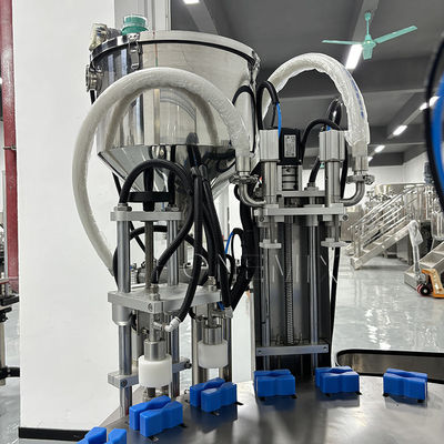 Automatische twee koppen toner roterende servo vloeibare crème vullen capping machine