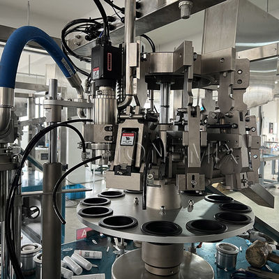 Automatische verticale aluminiumbuis-vouwmachine voor het vullen van handcrème