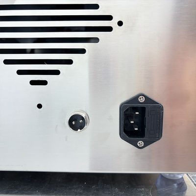 Vloeibare flessen vulmachine semi-automatische magnetische pomp vulmachine vier koppen