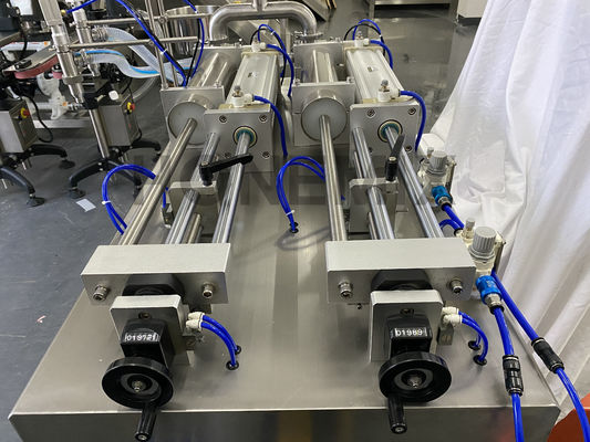 Horizontale sanitizer gel wasmiddel vulmachine Twee sproeiers Semi-Auto vulmachine