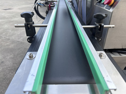 Automatische tandwielpomp badlotion Twee koppen vulmachine Pneumatisch voedingsmateriaal
